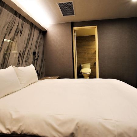 โกลเดน โฮม โฮเต็ล Hotel ไทเป ภายนอก รูปภาพ