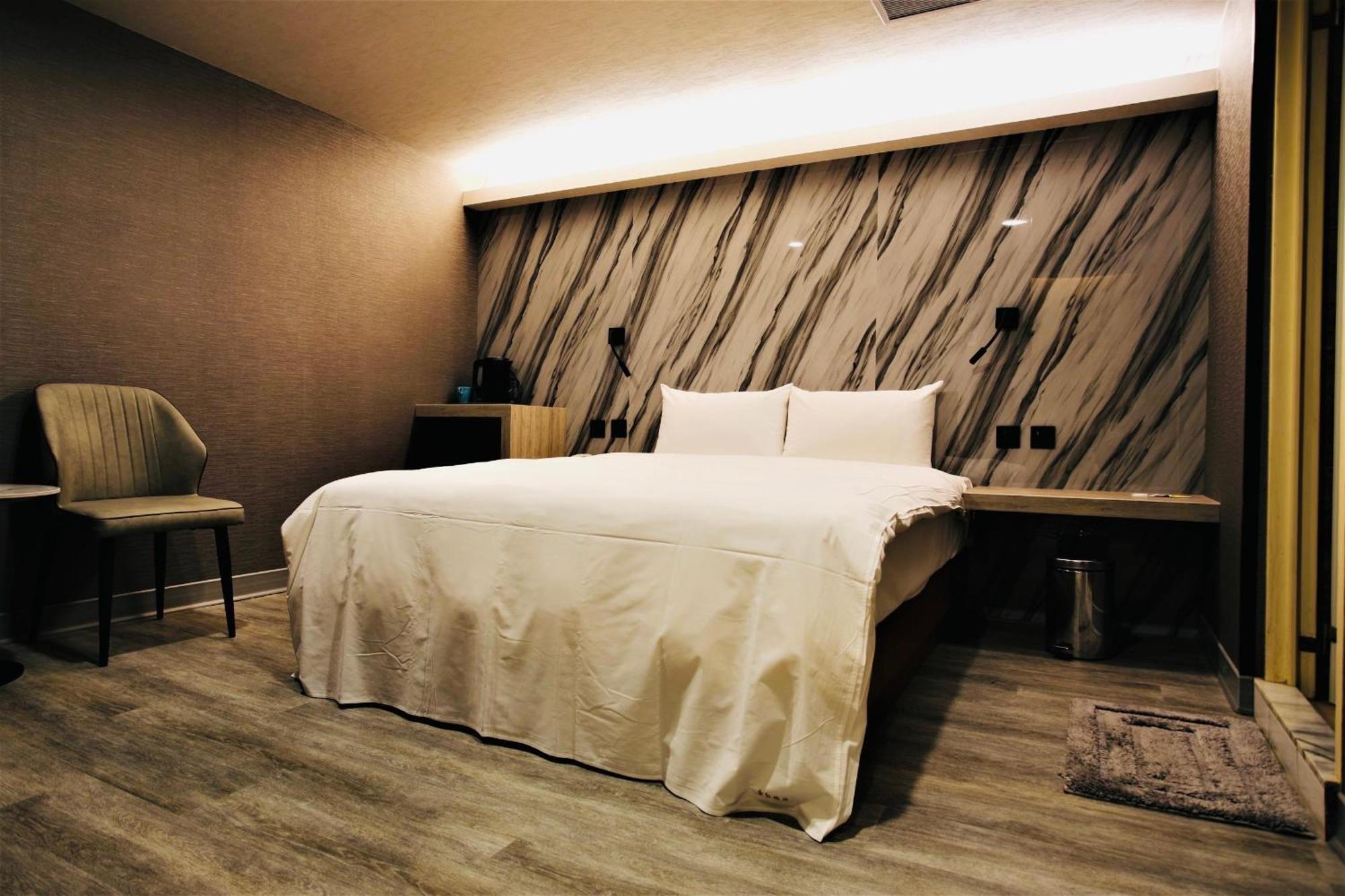 โกลเดน โฮม โฮเต็ล Hotel ไทเป ภายนอก รูปภาพ