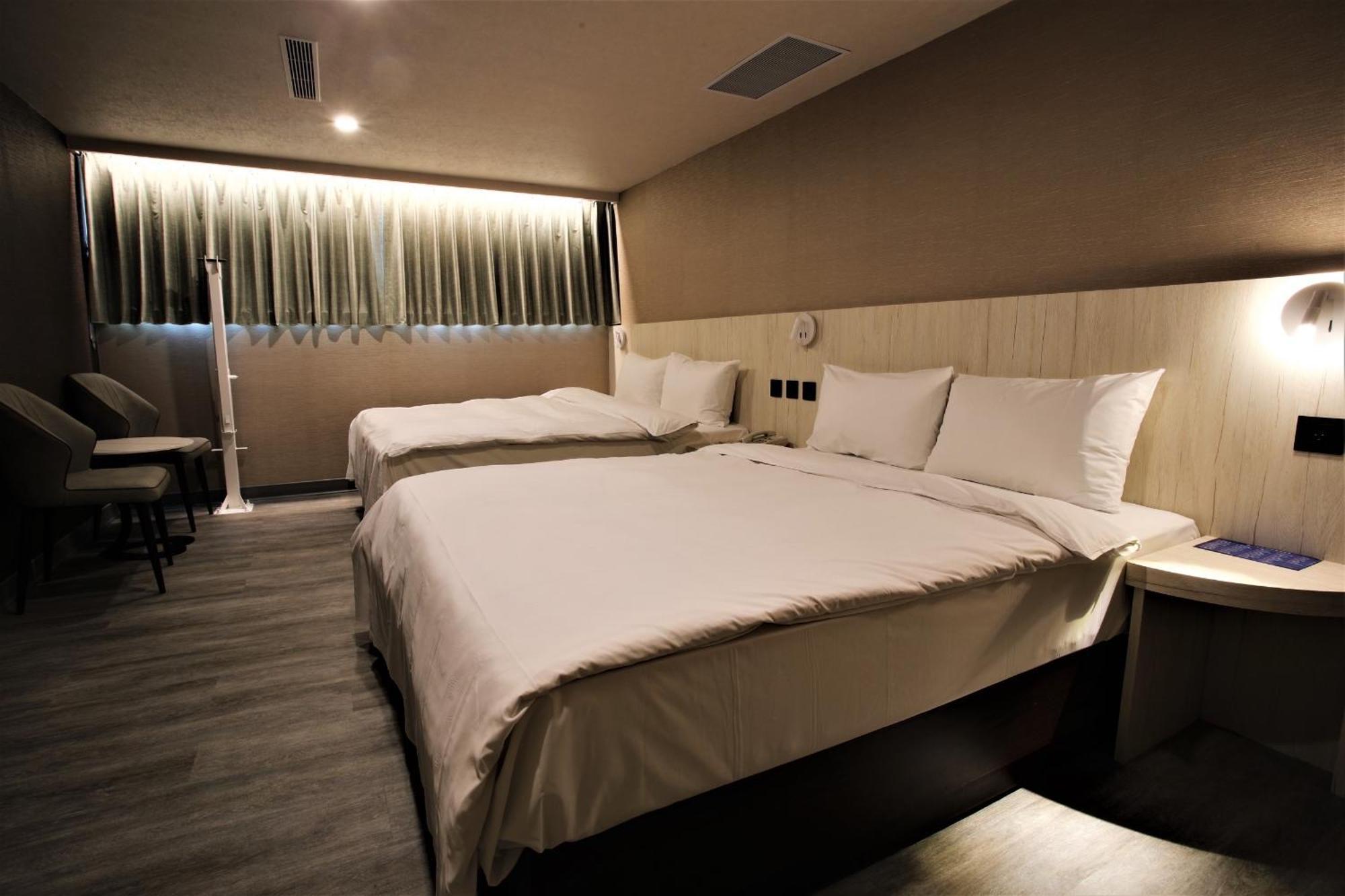 โกลเดน โฮม โฮเต็ล Hotel ไทเป ภายนอก รูปภาพ