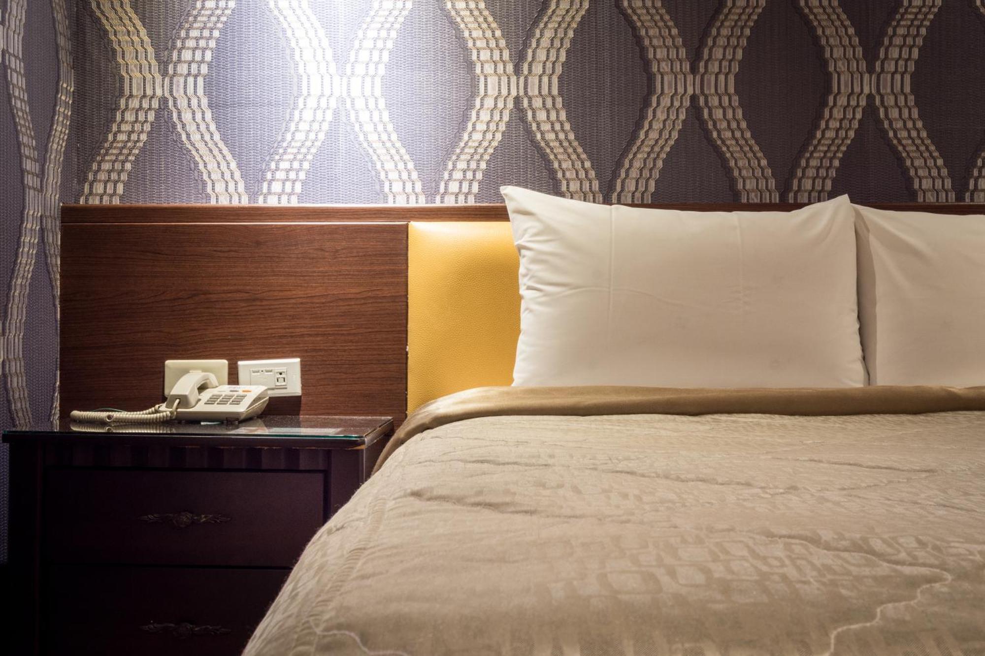 โกลเดน โฮม โฮเต็ล Hotel ไทเป ภายนอก รูปภาพ