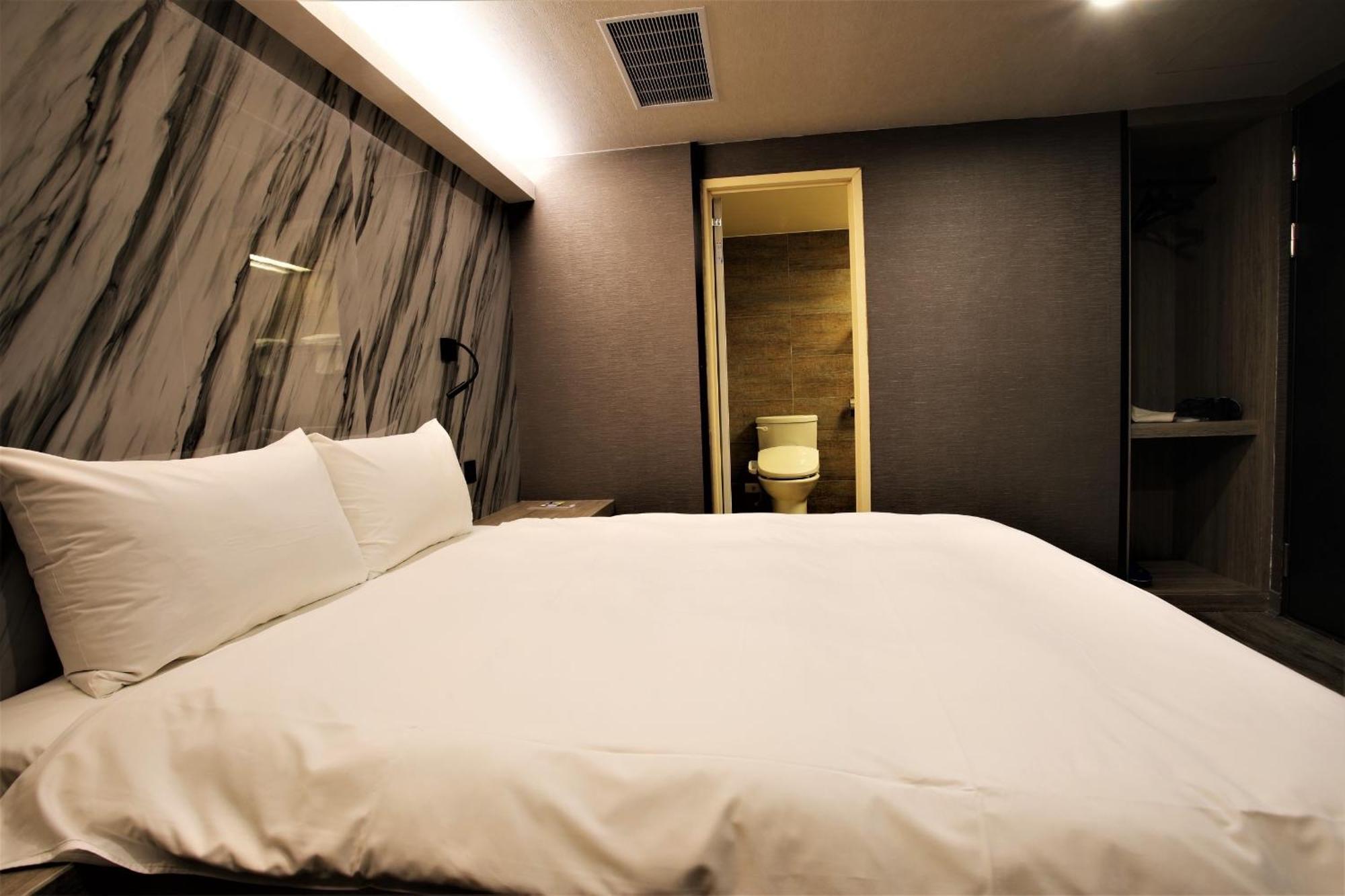 โกลเดน โฮม โฮเต็ล Hotel ไทเป ภายนอก รูปภาพ