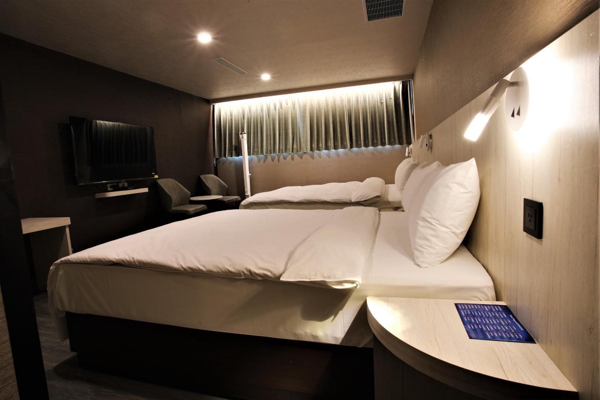 โกลเดน โฮม โฮเต็ล Hotel ไทเป ภายนอก รูปภาพ