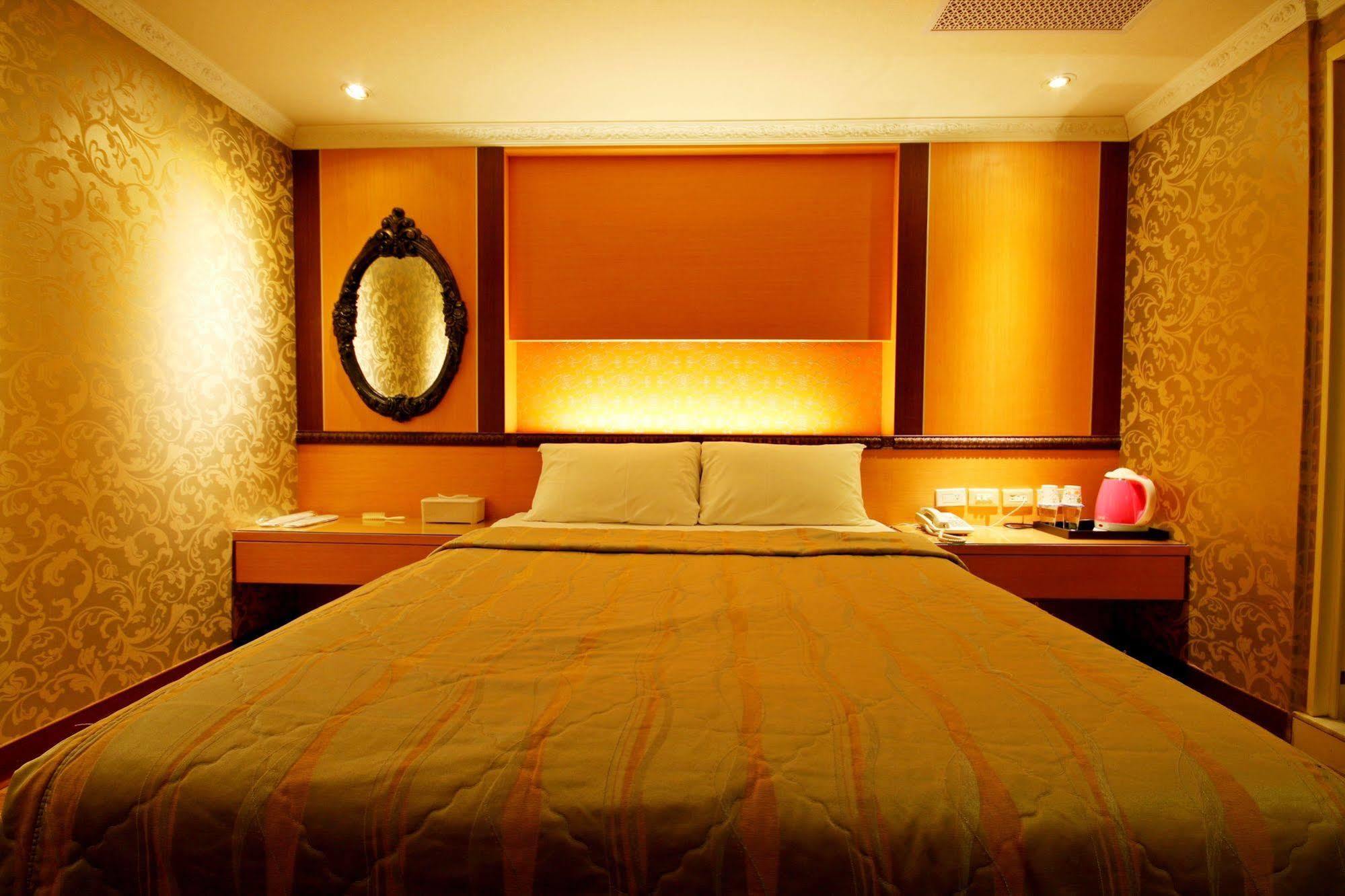 โกลเดน โฮม โฮเต็ล Hotel ไทเป ภายนอก รูปภาพ